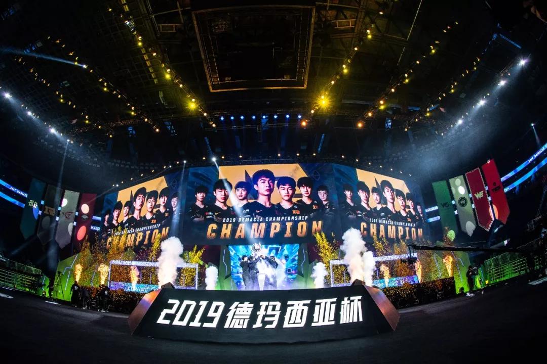 持续失利首场状态出色，RNG观众沸腾！，德罗巴重返赛场观众掌声雷动的简单介绍-ayx